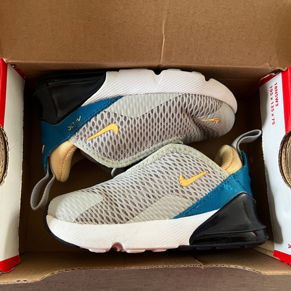 Nike Air Max 270 boys gray and blue sneakers 7c with box B1G1 50% off